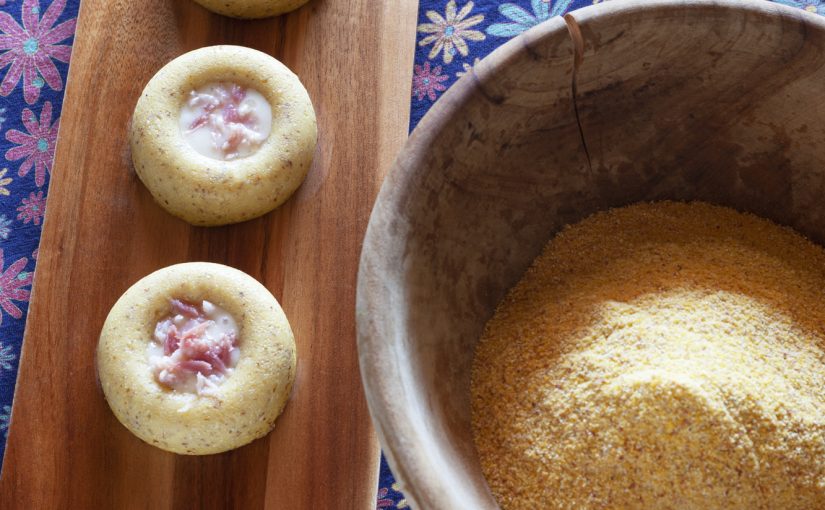 Sformatini di polenta con prosciutto e formaggio